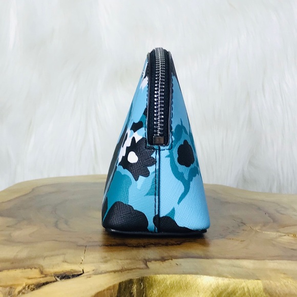 Michael Kors Jet Set Travel Large Travel Pouch - Picture 3 of 8